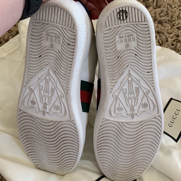 Gucci Ace Sneaker with Floral Embellishments - Picture 2 of 3